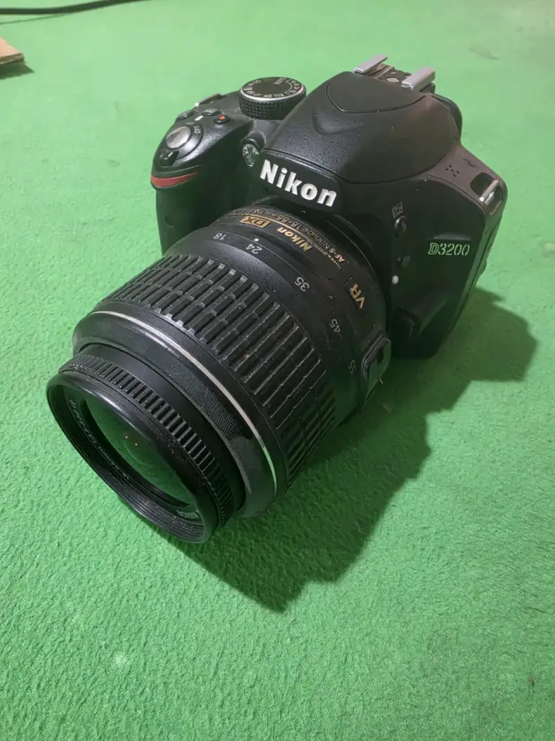Nikon D3200  con accesorios - 4