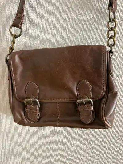Bolso café de cuero clásico - miniatura 2
