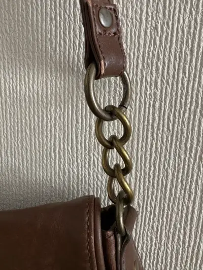 Bolso café de cuero clásico - miniatura 3