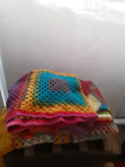 Manta crochet multicolor - miniatura 1