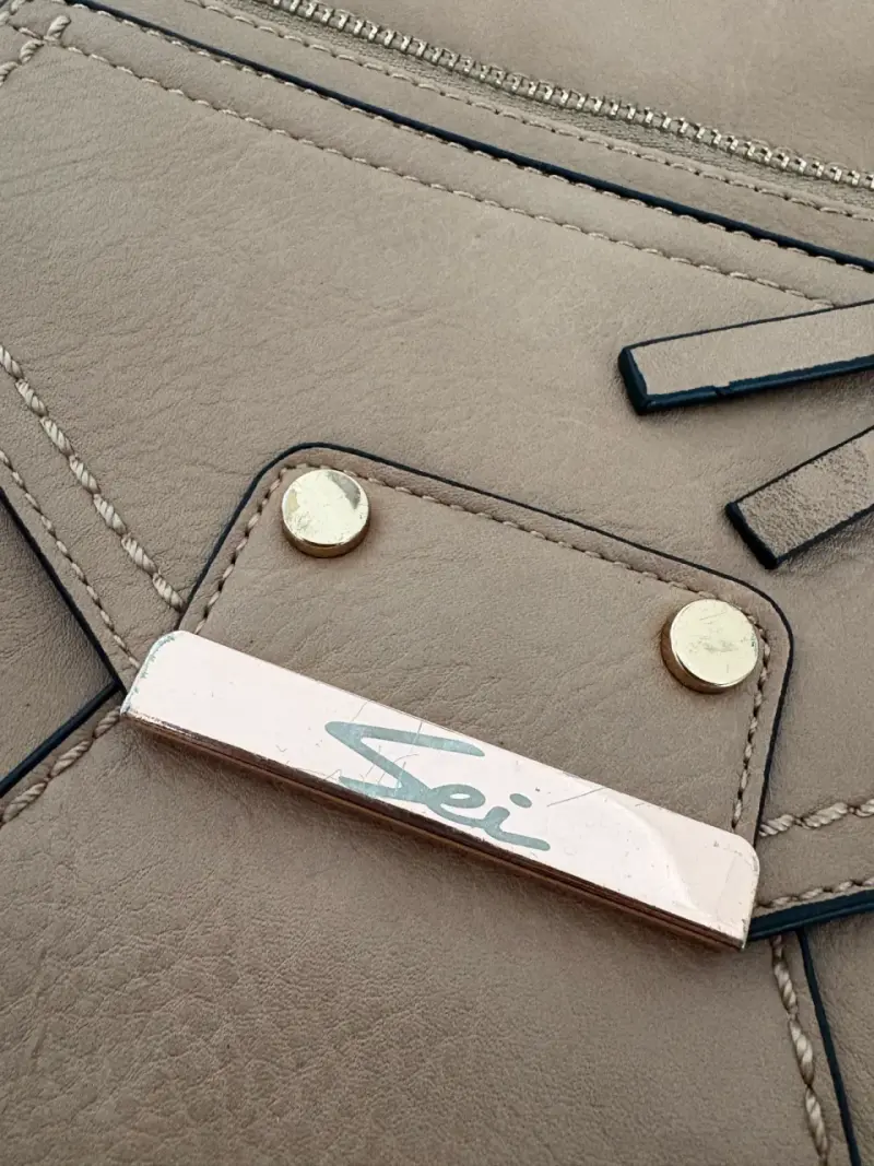 Cartera beige estilo elegante - 2