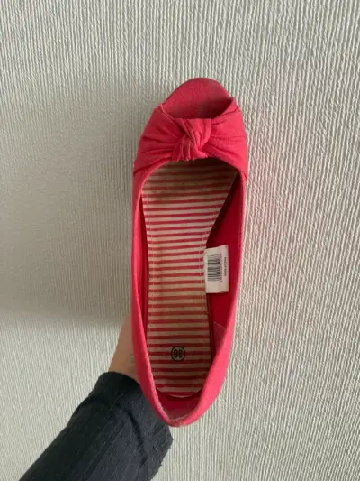 Zapatos de cuña rojos - miniatura 2