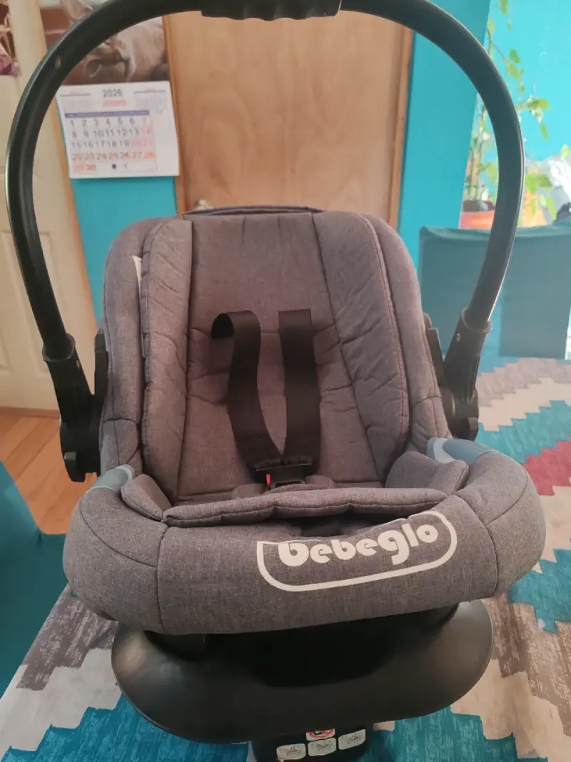 Silla de auto Bebeglo gris - 2