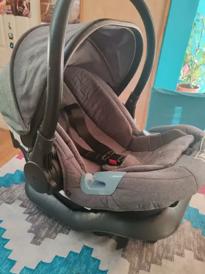 Silla de auto Bebeglo gris - miniatura 4
