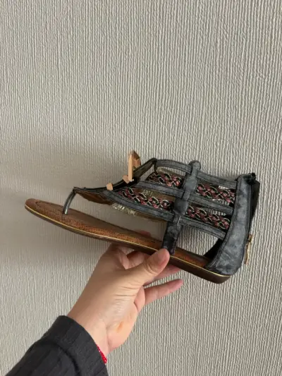 Sandalia 16 hrs con correas y hebilla - miniatura 2