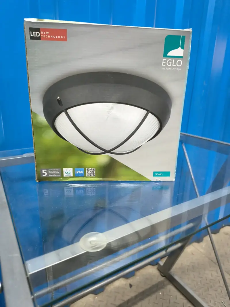 Plafón LED Eglo negro nuevo