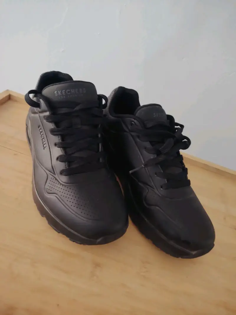 Zapatillas Skechers negras nro 40 - 2