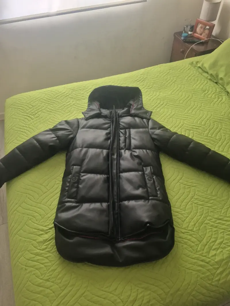 Chaqueta de invierno negra acolchada - 1