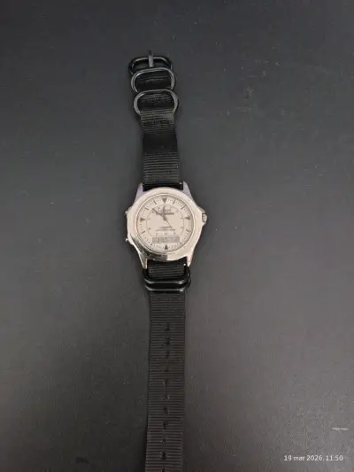 Reloj analógico Lorus blanco - miniatura 2