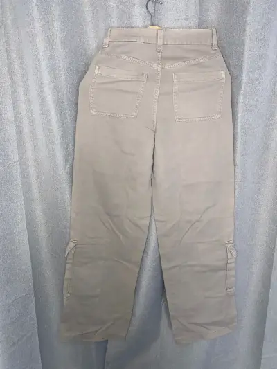Pantalón cargo beige - miniatura 2