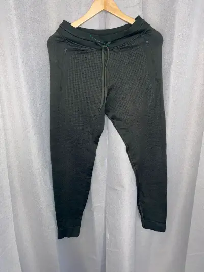 Pantalones deportivos negros - miniatura 1
