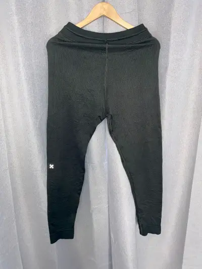 Pantalones deportivos negros - miniatura 2