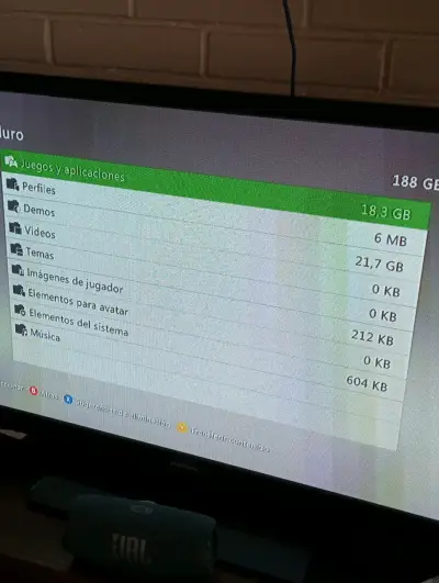 Xbox 360 Slim E 250GB + Kinect + Control + Juegos - miniatura 2
