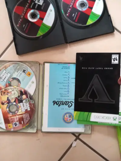 Xbox 360 Slim E 250GB + Kinect + Control + Juegos - miniatura 4