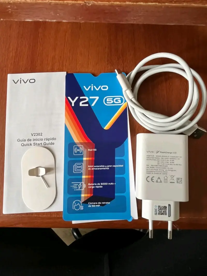 Smartphone Android practicamente nuevo - 3
