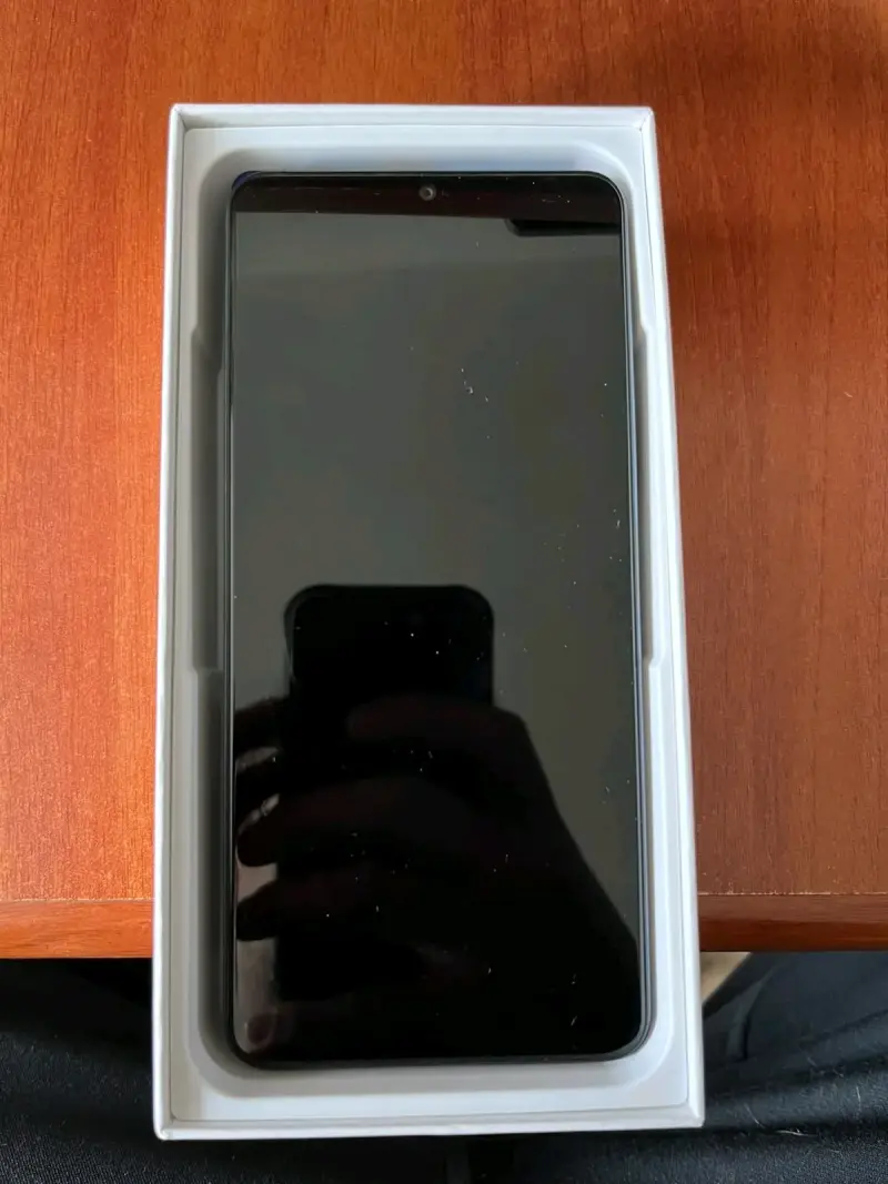 Smartphone Android practicamente nuevo - 5