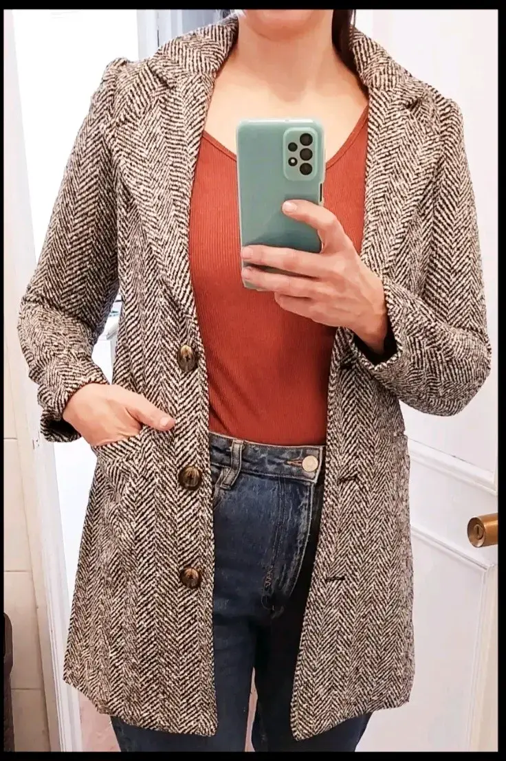 Abrigo gris estilo tweed