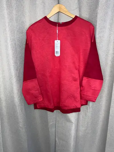 Blusa roja nueva - miniatura 1