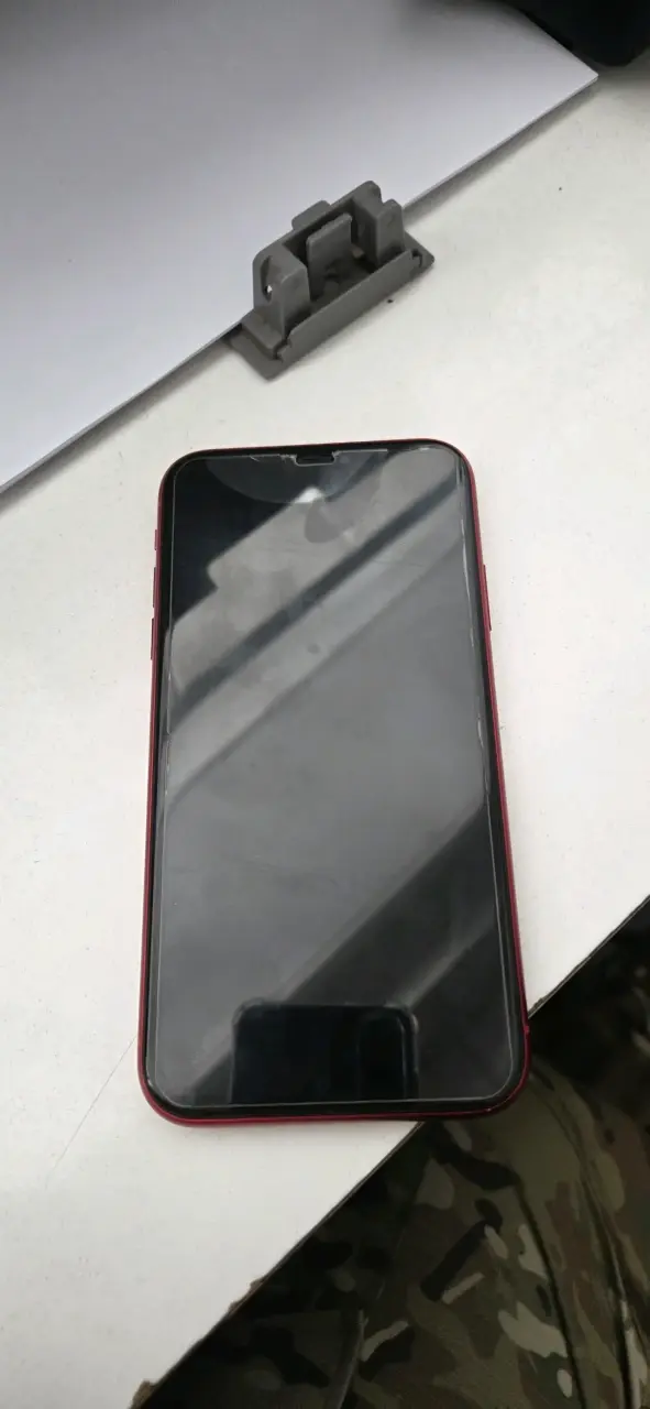 Iphone 11 64gb rojo - 1
