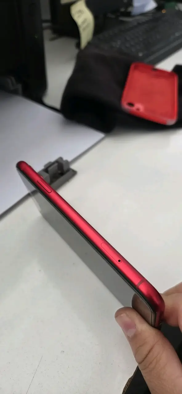 Iphone 11 64gb rojo - 3