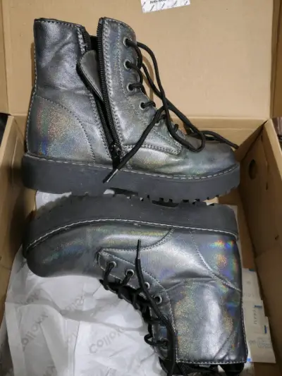 Botines plateados holográficos - miniatura 2