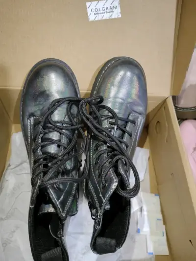 Botines plateados holográficos - miniatura 4