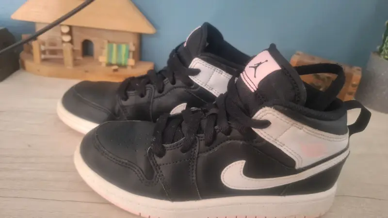Zapatillas negras deportivas - 3