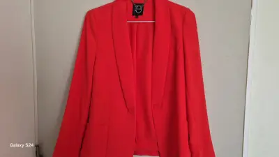 Blazer rojo elegante - miniatura 1