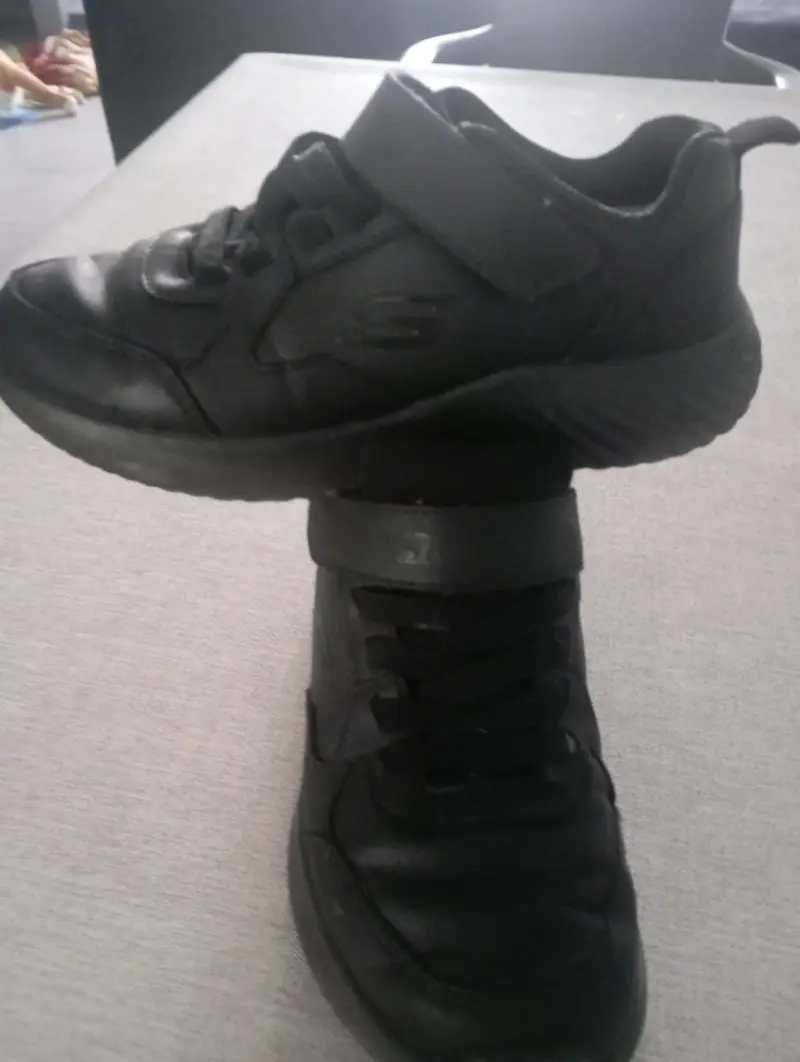 Zapatillas negras deportivas