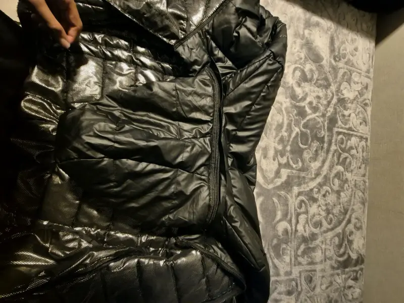Chaqueta deportiva negra con capucha adidas - 4