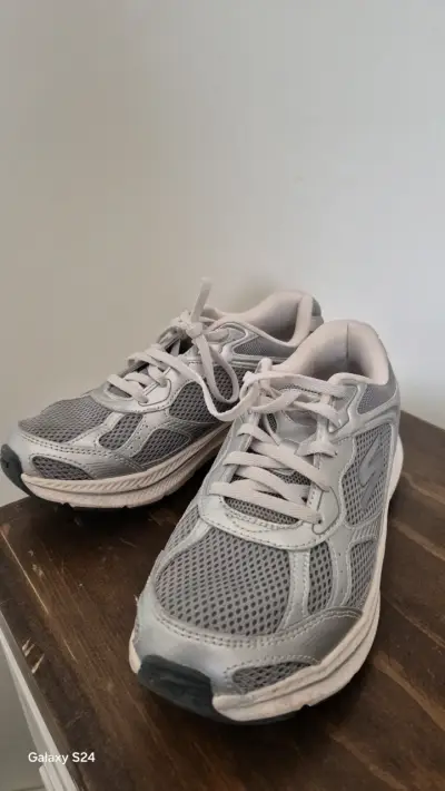 Zapatillas deportivas gris plateadas - miniatura 1