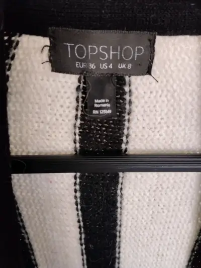 Chaqueta rayada blanco y negro cardigan - miniatura 5