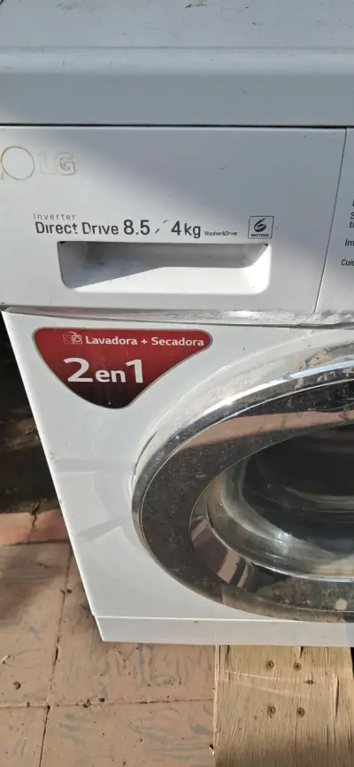 Lavadora secadora LG 2 en 1 - miniatura 3
