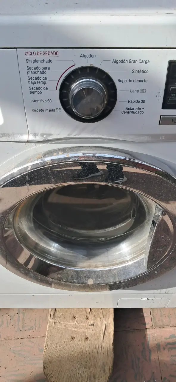 Lavadora secadora LG 2 en 1 - 4