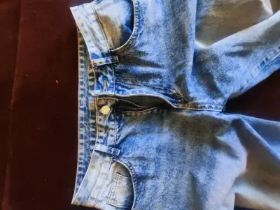 Jeans azul clásicos - miniatura 2