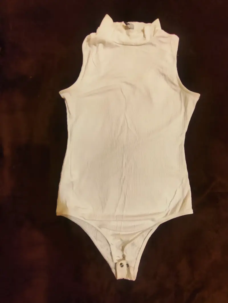 Body sin mangas color beige - 5