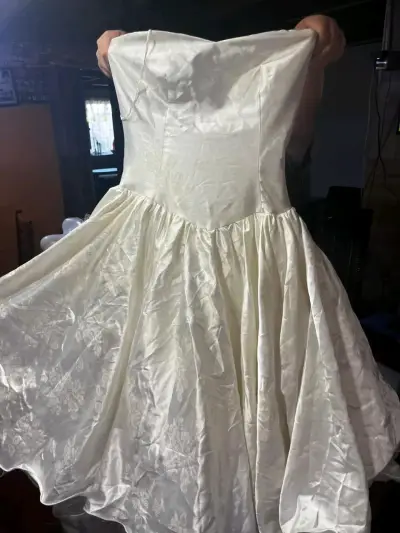Vestido de novia con encaje - miniatura 4