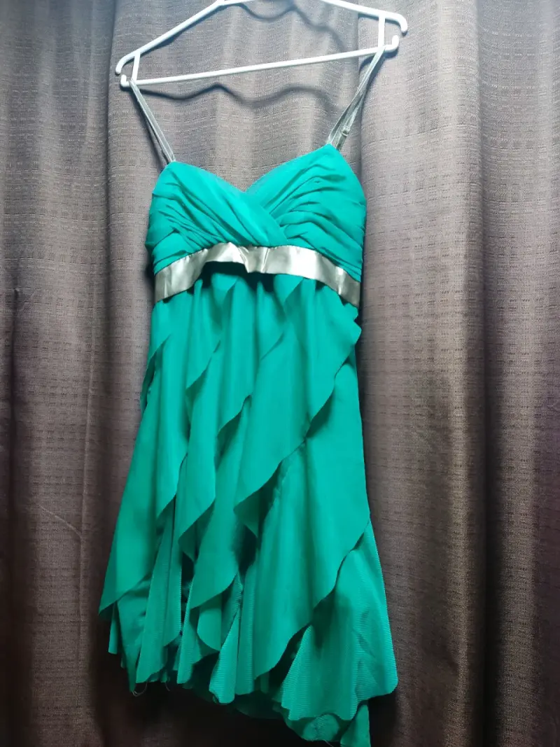 Vestido verde con tirantes