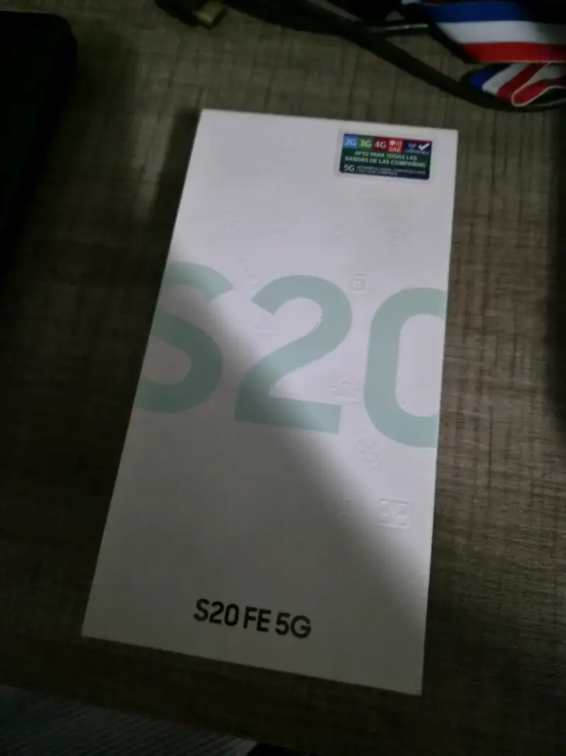 Samsung S20 FE 5G usado - 1