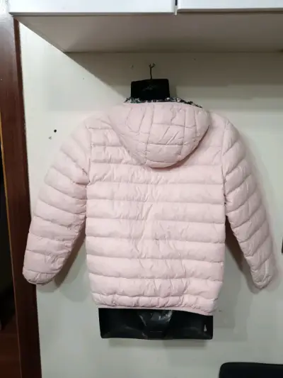 Chaqueta acolchada y reversible rosada - miniatura 1