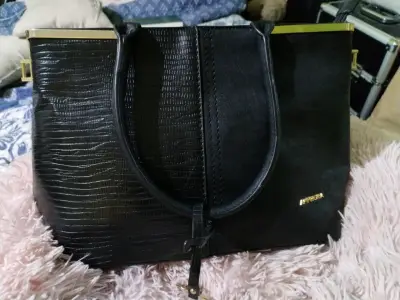 Cartera negra elegante - miniatura 3
