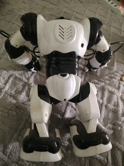 Robot juguete interactivo - miniatura 3