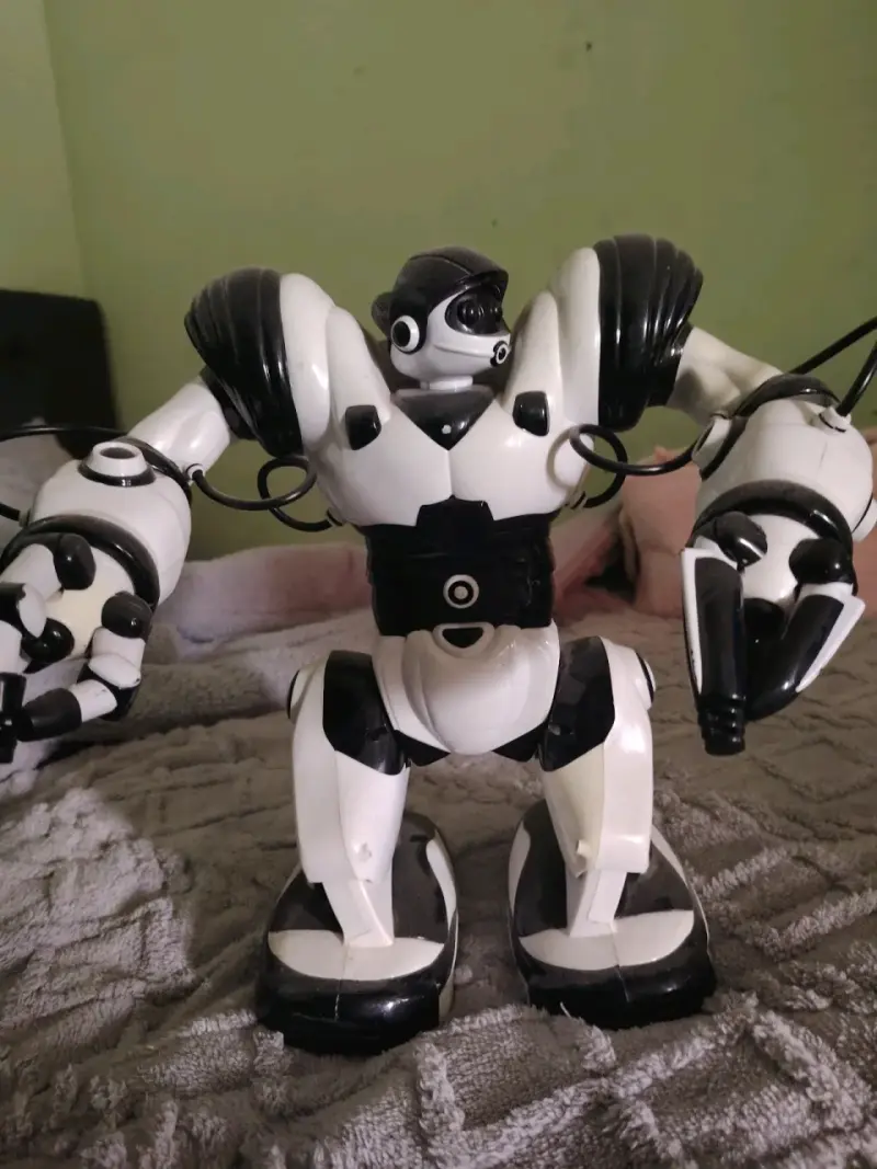 Robot juguete interactivo - 4