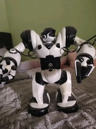 Robot juguete interactivo - miniatura 4