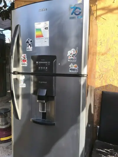 Refrigerador Mabe con dispensador - miniatura 2