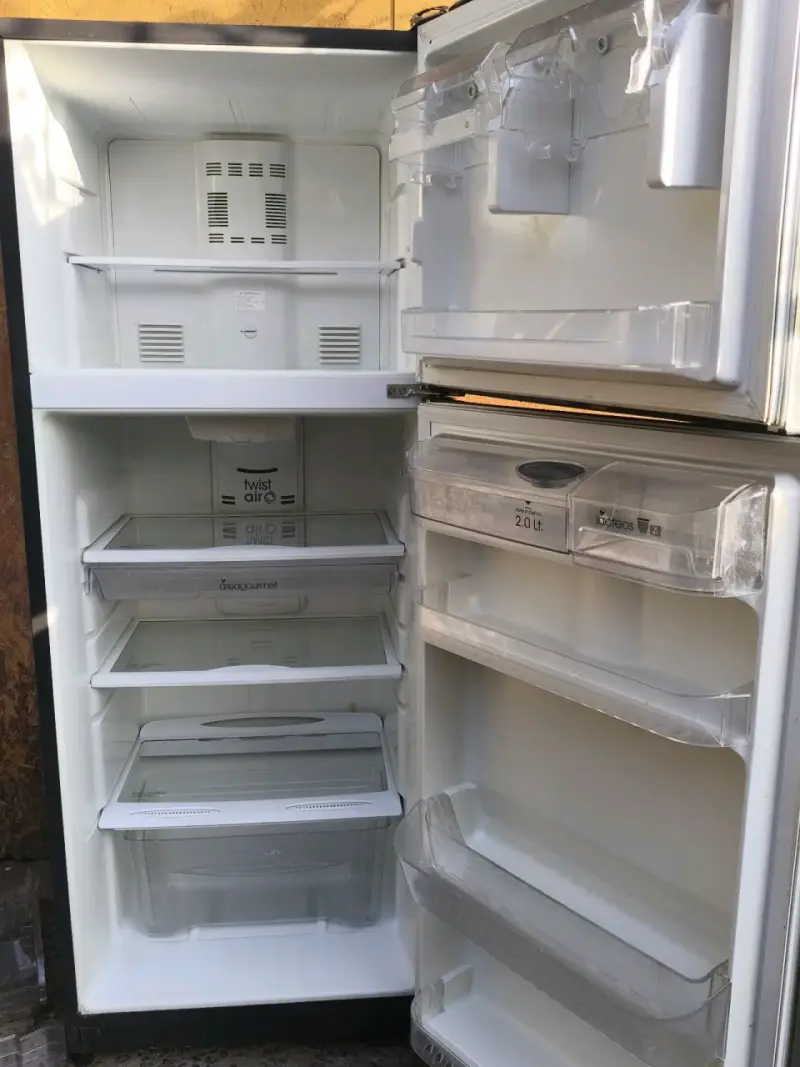 Refrigerador Mabe con dispensador - 4
