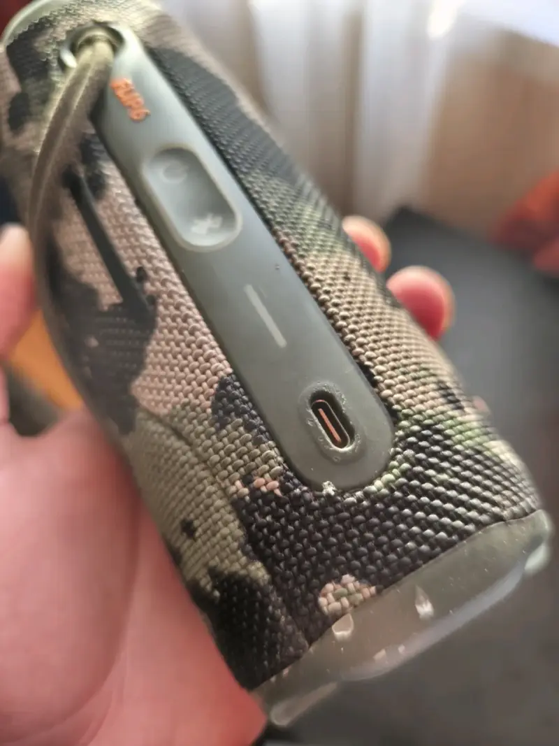 Parlante portátil JBL flip 6 camuflado - 3