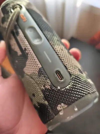 Parlante portátil JBL flip 6 camuflado - miniatura 3