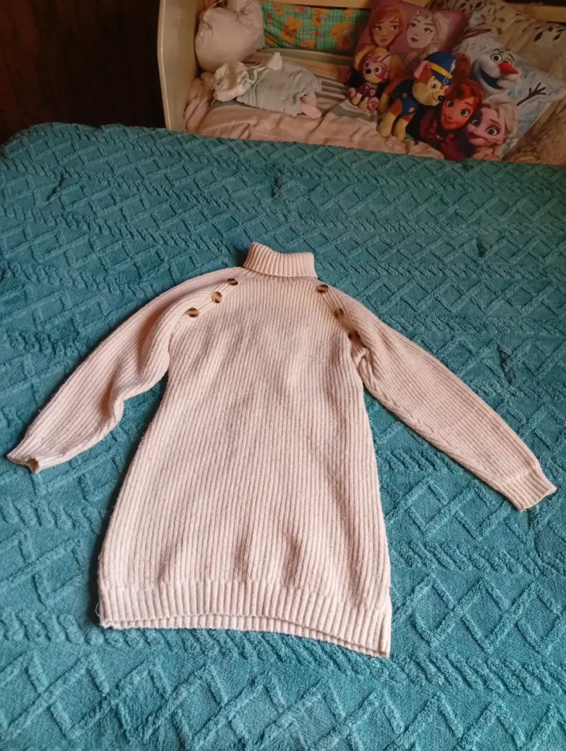 Sweater de lana beige con botones - 3