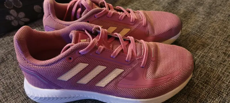 Zapatillas deportivas rosadas Adidas - 1